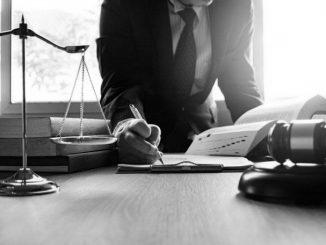 Who is PPC’s legal counsel for the new €675 million securitization